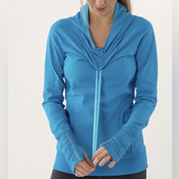 Lululemon • Run: Ambition Pullover Snorkel Blue - 10 - Picture 2 of 12